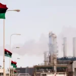 ليبيا توضح الأسباب وراء تعليق إنتاج النفط في ثلاثة حقول رئيسية وتأثيرها على الأسواق العالمية
