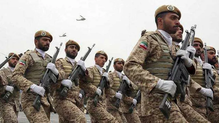 إيران تعزز جاهزيتها العسكرية إلى أقصى الحدود في مواجهة أي مغامرة عسكرية محتملة بالمنطقة