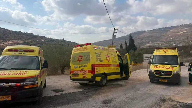 إطلاق نار قرب مستوطنة في الضفة الغربية يُسفر عن إصابة إسرائيلي وجيش الاحتلال يشرع في ملاحقة المنفذ