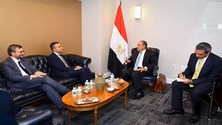 وزير الخارجية يؤكد على ضرورة خفض التصعيد ودعم الحلول السياسية لتحقيق السلام المستدام في اليمن